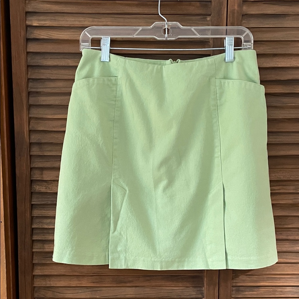 Adorable Light Green Skort (Size 10)